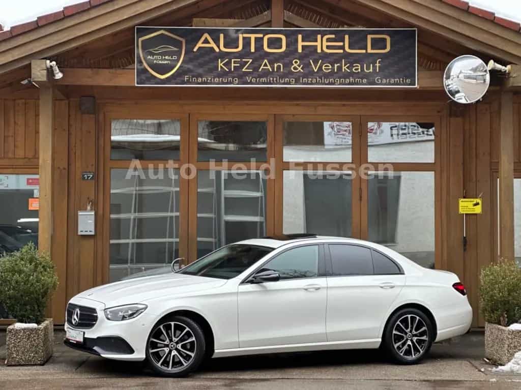 Mercedes-Benz E-Class Lim 4Matic NIGHT AUT LED KAM WIDE DISTR 04/2022-photo-0