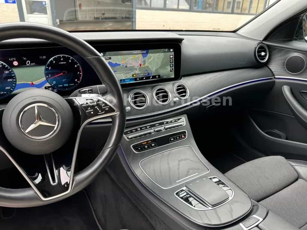 Mercedes-Benz E-Class Lim 4Matic NIGHT AUT LED KAM WIDE DISTR 04/2022-photo-14