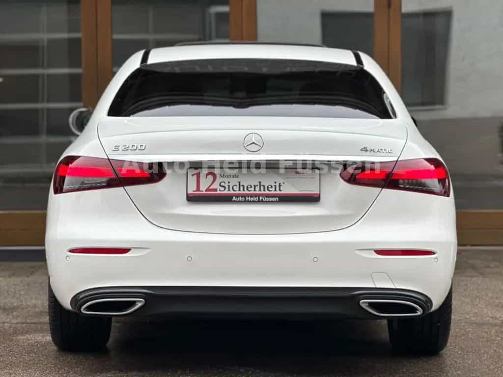 Mercedes-Benz E-Class Lim 4Matic NIGHT AUT LED KAM WIDE DISTR 04/2022-photo-5