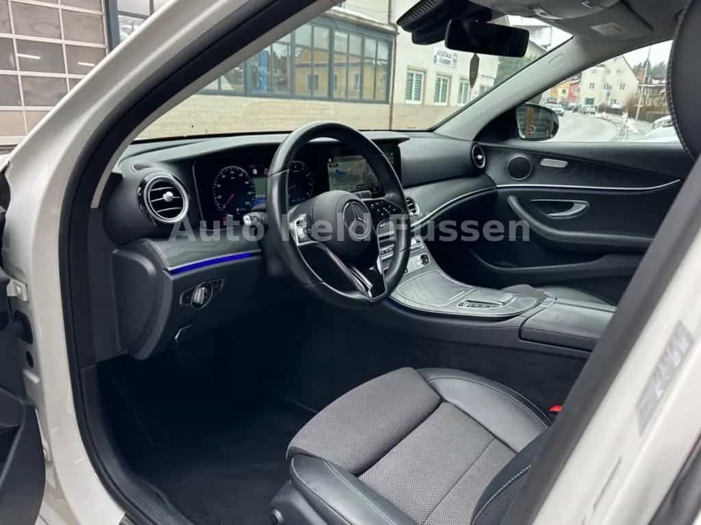 Mercedes-Benz E-Class Lim 4Matic NIGHT AUT LED KAM WIDE DISTR 04/2022-photo-7