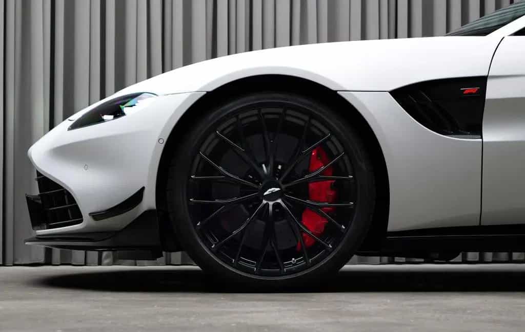 Aston Martin Vantage 4.0 V8 06/2024-photo-11