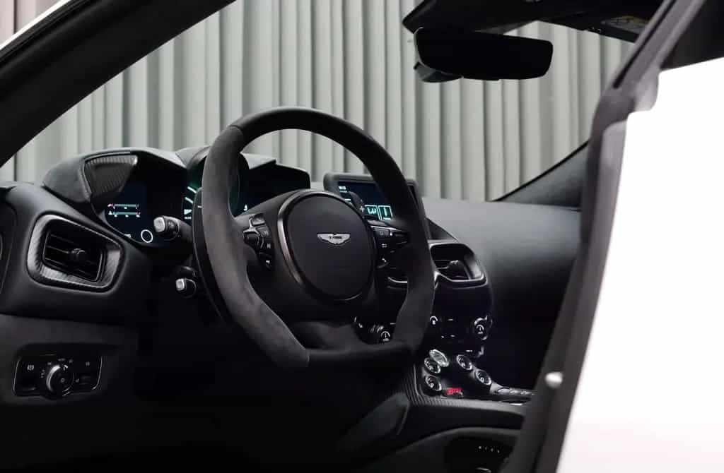 Aston Martin Vantage 4.0 V8 06/2024-photo-5