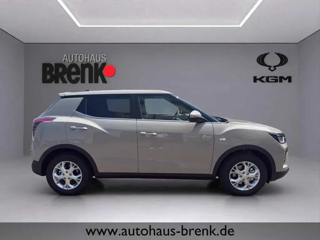 KGM Tivoli Essential 1.5 2WD *SHZ/RFK/APP/PDC* null-photo-6