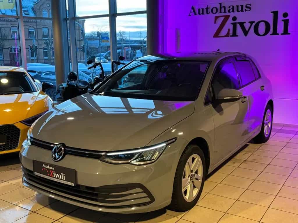Volkswagen Golf VIII LIFE/NAVI//VIRTUAL/ACC/LANE//LED 06/2020-photo-0