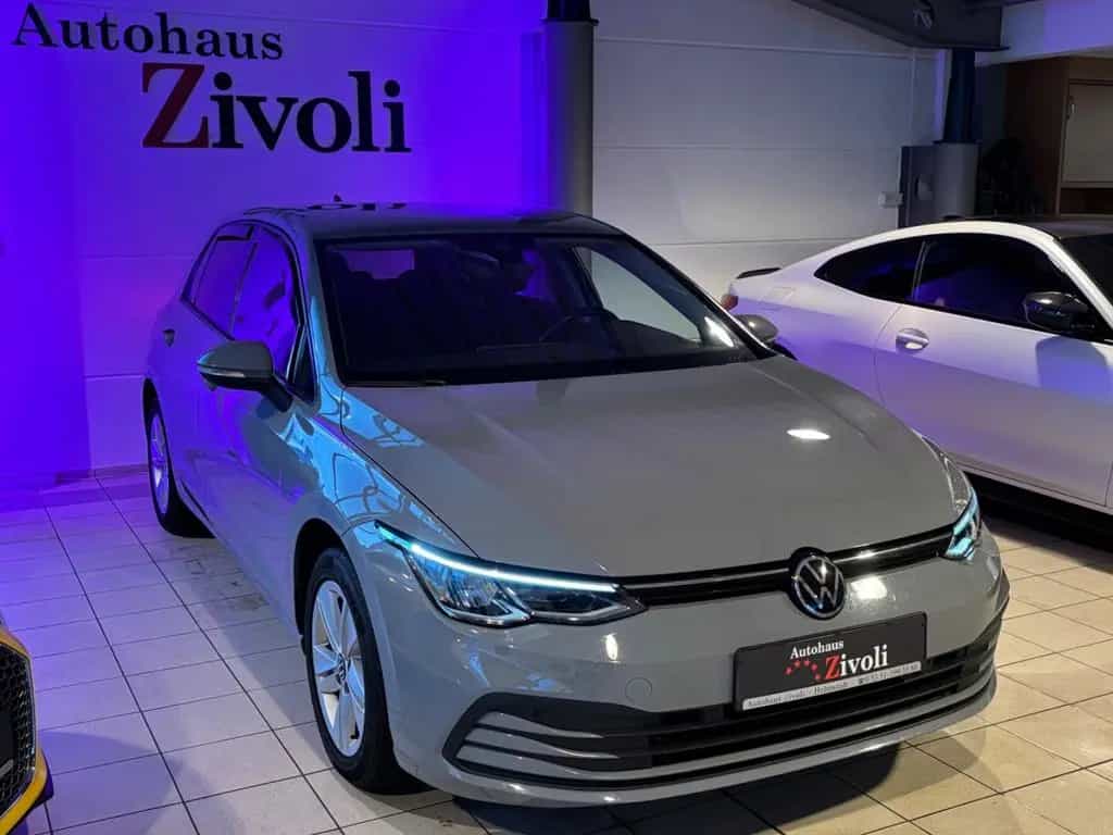 Volkswagen Golf VIII LIFE/NAVI//VIRTUAL/ACC/LANE//LED 06/2020-photo-2