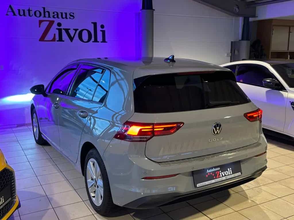 Volkswagen Golf VIII LIFE/NAVI//VIRTUAL/ACC/LANE//LED 06/2020-photo-5