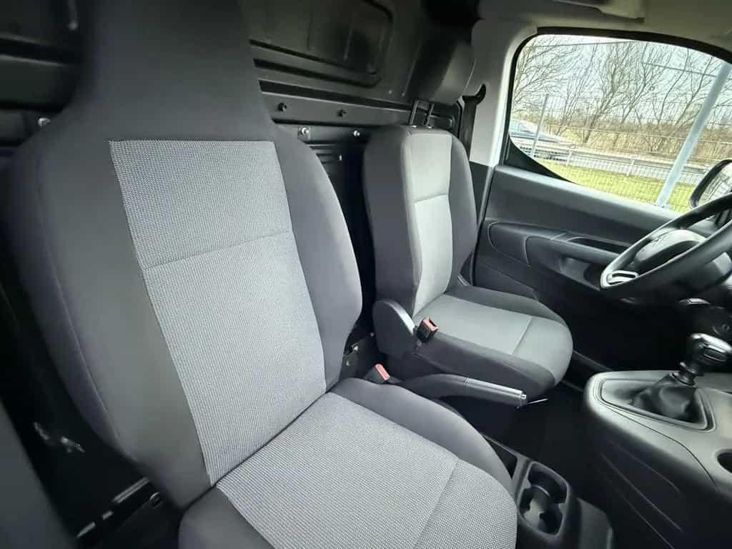 Citroën Berlingo 1.5 BlueHDi 100 Club XL/L2 03/2024-photo-11