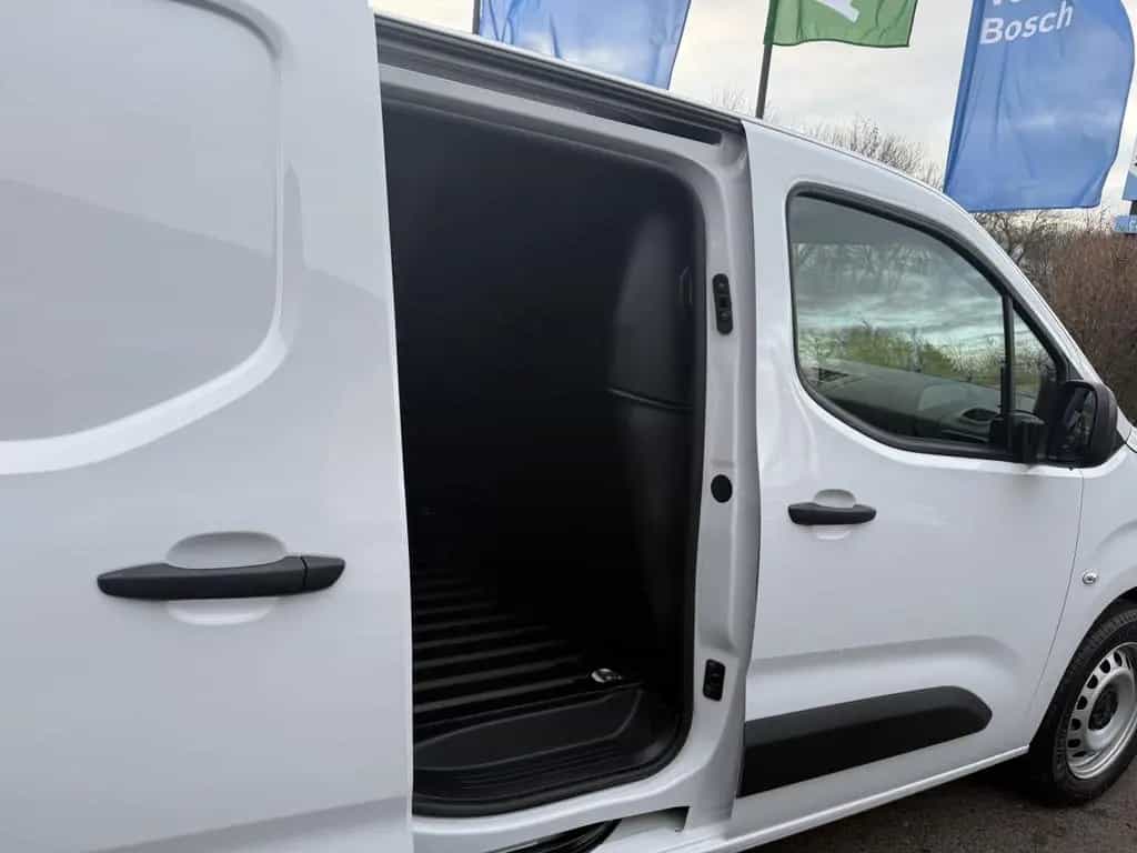 Citroën Berlingo 1.5 BlueHDi 100 Club XL/L2 03/2024-photo-6