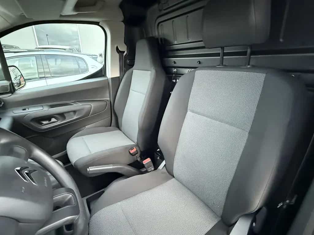 Citroën Berlingo 1.5 BlueHDi 100 Club XL/L2 03/2024-photo-9