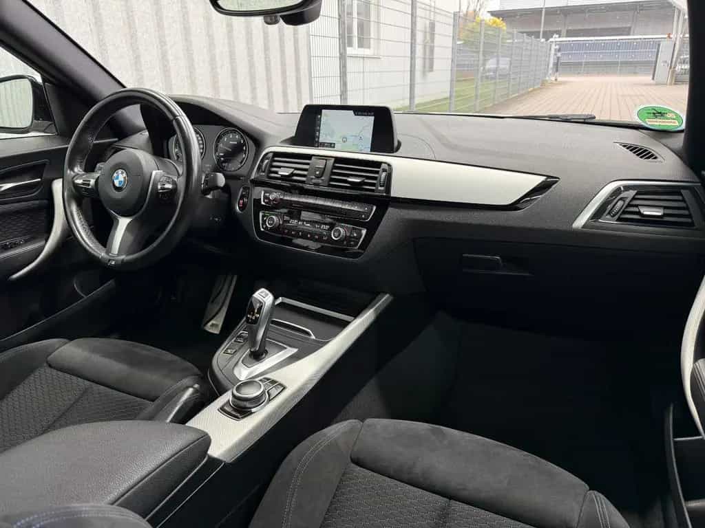 BMW 2 Series 218i M Paket Automatik Alcantara LED Navi 08/2018-photo-16