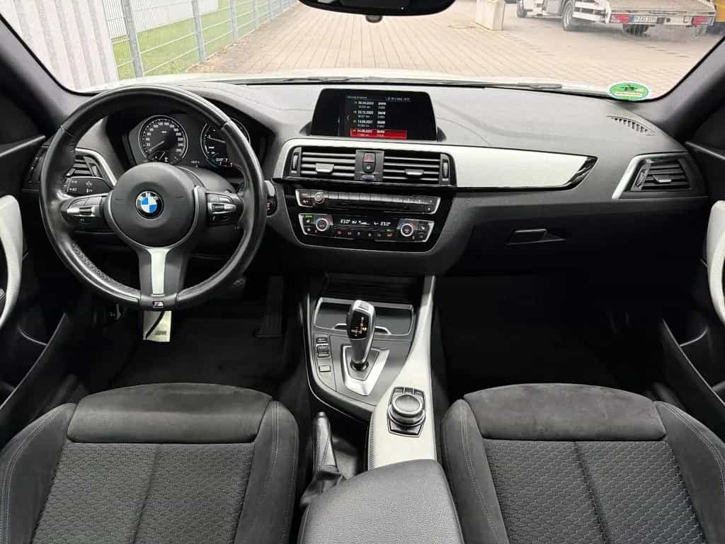 BMW 2 Series 218i M Paket Automatik Alcantara LED Navi 08/2018-photo-17