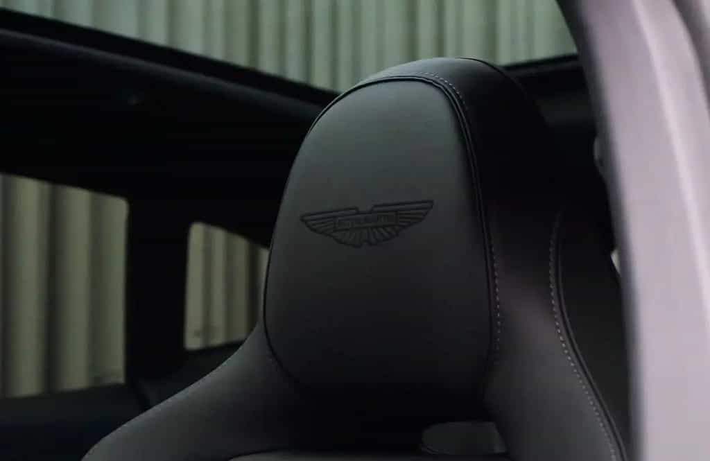 Aston Martin DBX707 02/2026-photo-10