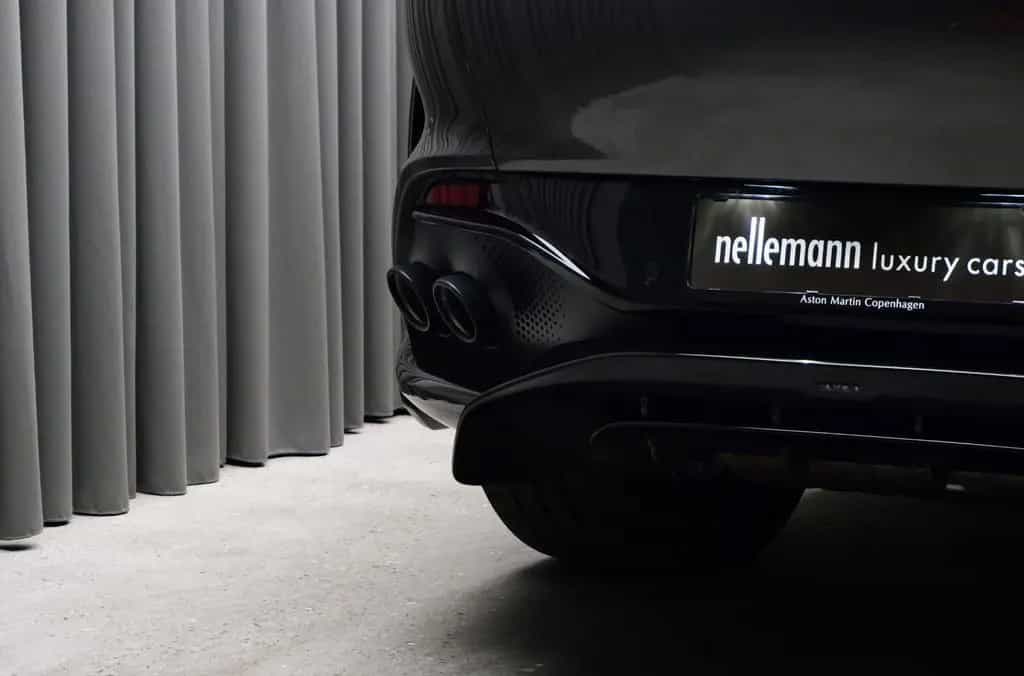 Aston Martin DBX707 02/2026-photo-11