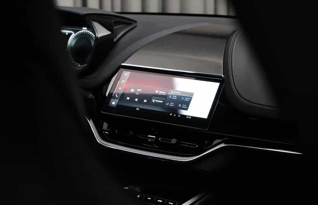 Aston Martin DBX707 02/2026-photo-20