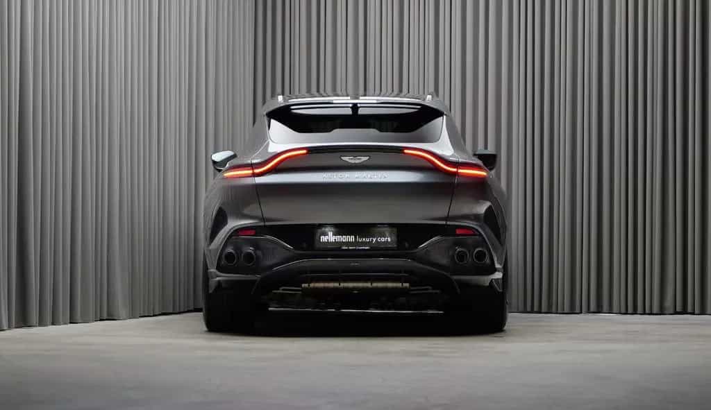 Aston Martin DBX707 02/2026-photo-1
