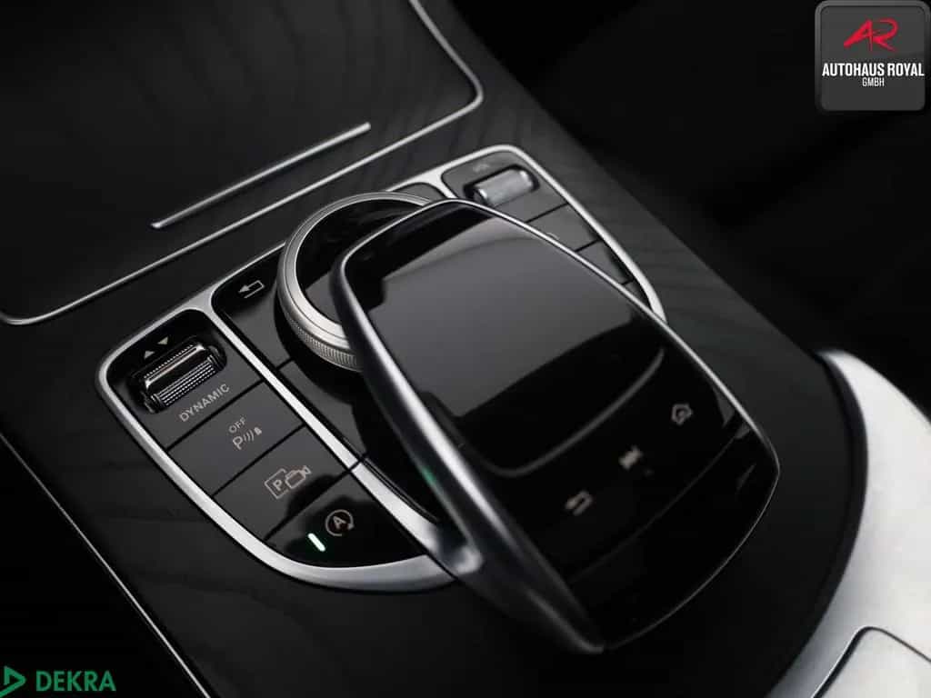 Mercedes-Benz C 300 d T 4M AMG PANO,BURMESTER,MULTIBEAM,360,SH 08/2020-photo-18