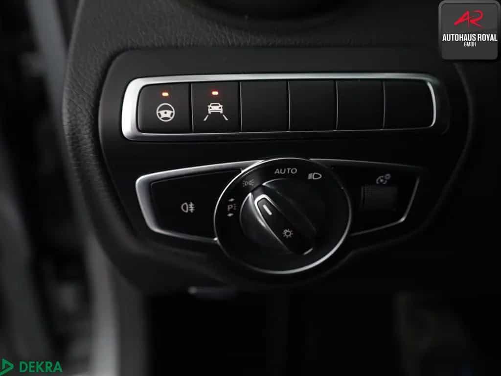 Mercedes-Benz C 300 d T 4M AMG PANO,BURMESTER,MULTIBEAM,360,SH 08/2020-photo-20