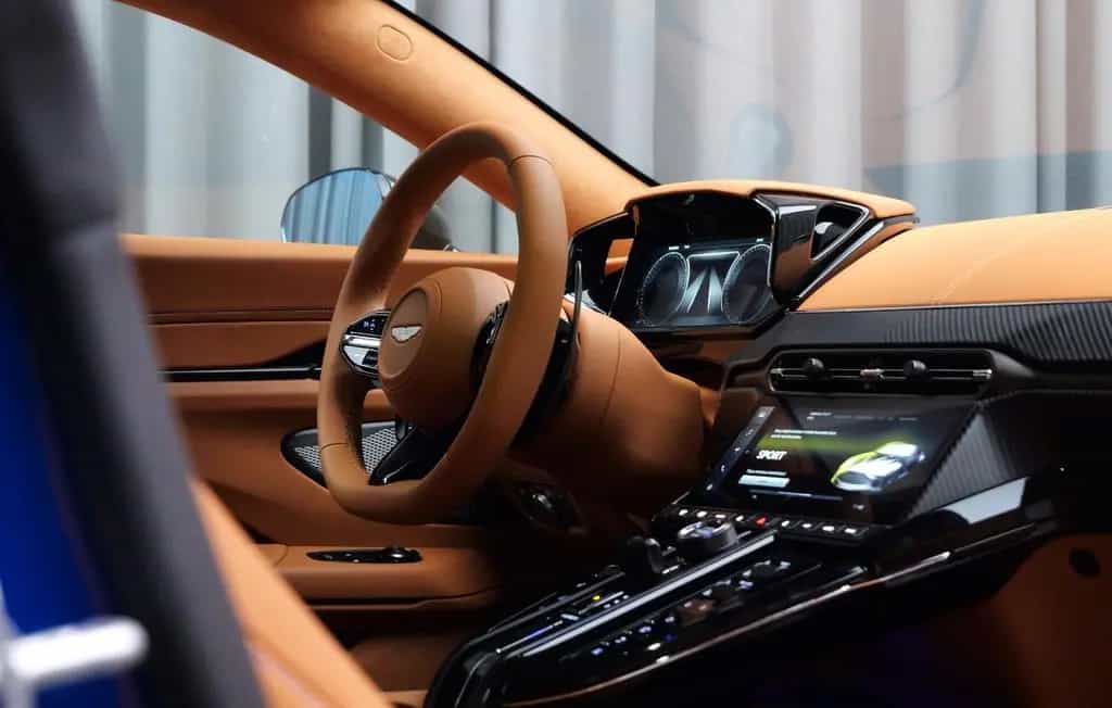 Aston Martin Vantage Coupe null-photo-13