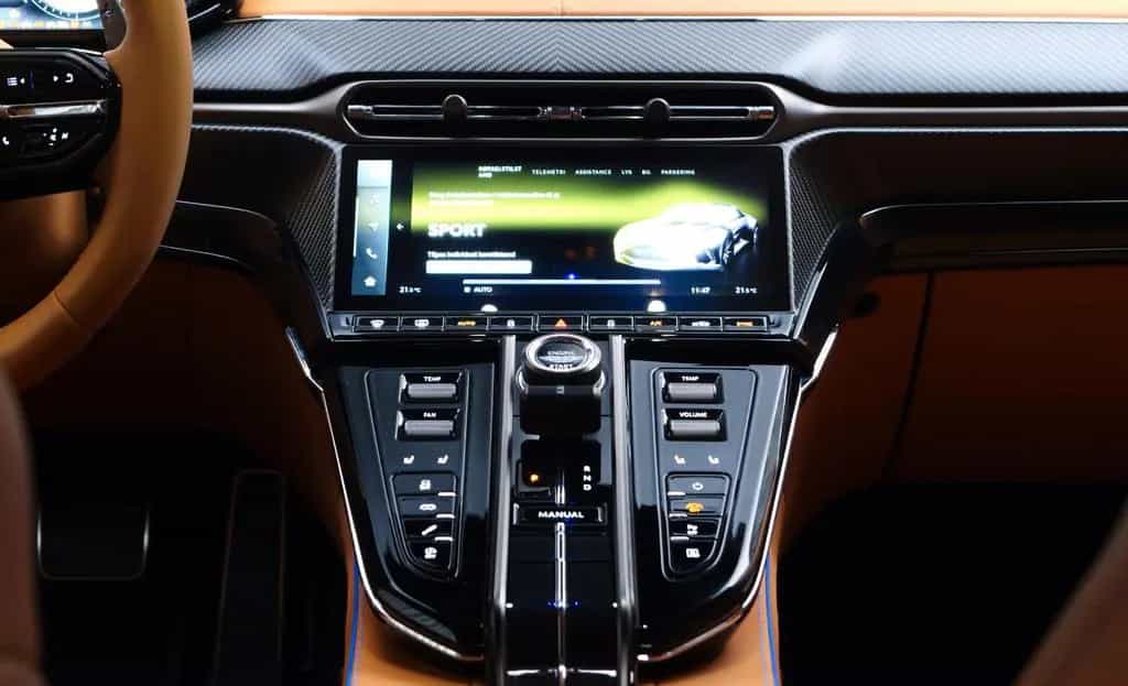 Aston Martin Vantage Coupe null-photo-14