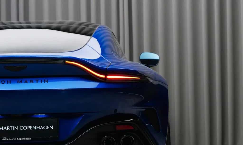 Aston Martin Vantage Coupe null-photo-20