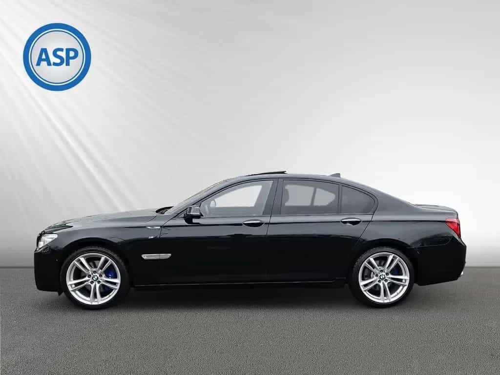 BMW 7 Series 730d xDrive M Sport HEADUP SCHIEBEDACH SOFTCLOSE 08/2015-photo-1