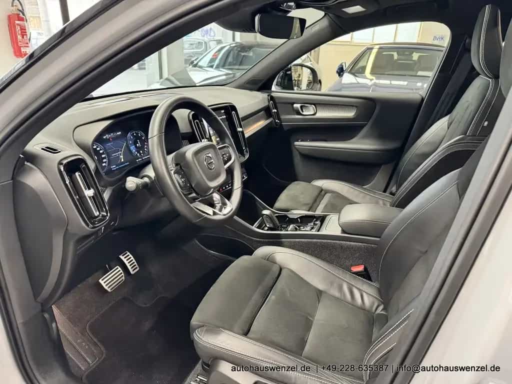 Volvo XC40 B4 B Aut. R-Design PANORAMA AHK ACC 360° 09/2021-photo-11