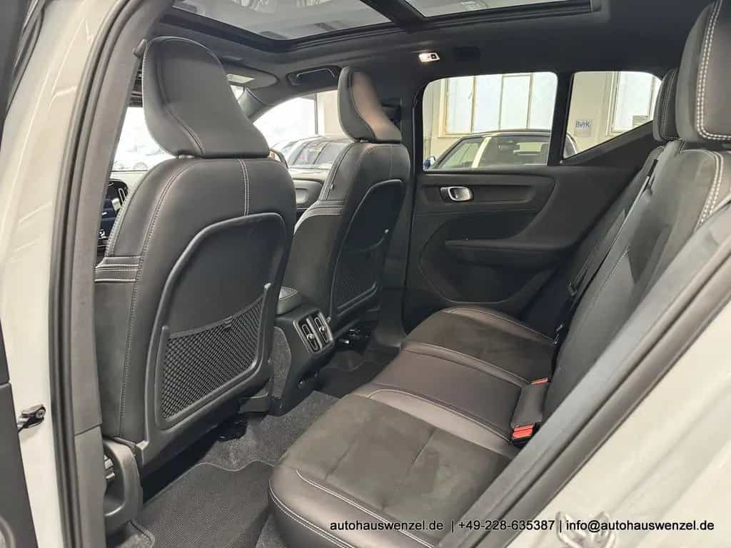 Volvo XC40 B4 B Aut. R-Design PANORAMA AHK ACC 360° 09/2021-photo-16