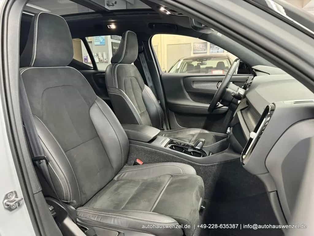 Volvo XC40 B4 B Aut. R-Design PANORAMA AHK ACC 360° 09/2021-photo-20