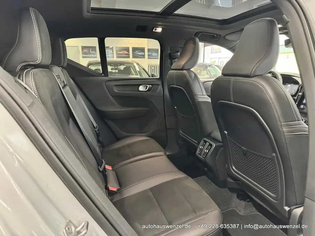 Volvo XC40 B4 B Aut. R-Design PANORAMA AHK ACC 360° 09/2021-photo-25