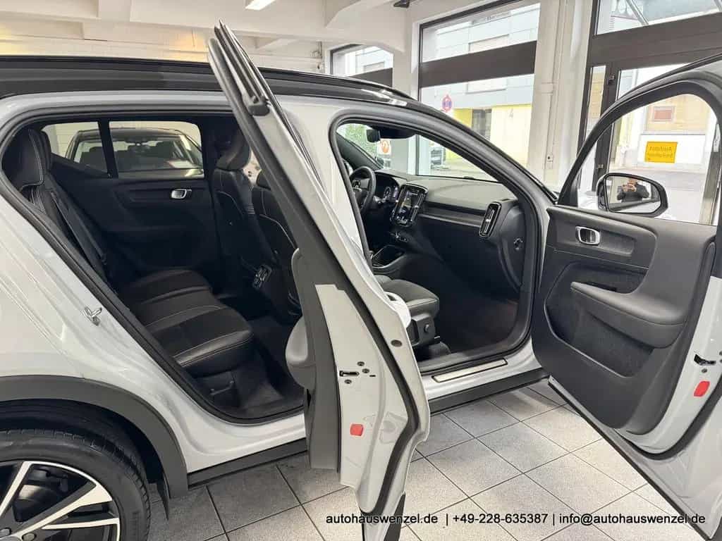 Volvo XC40 B4 B Aut. R-Design PANORAMA AHK ACC 360° 09/2021-photo-26