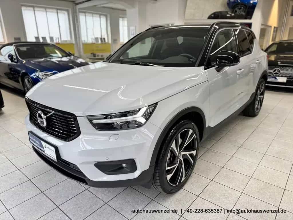 Volvo XC40 B4 B Aut. R-Design PANORAMA AHK ACC 360° 09/2021-photo-3