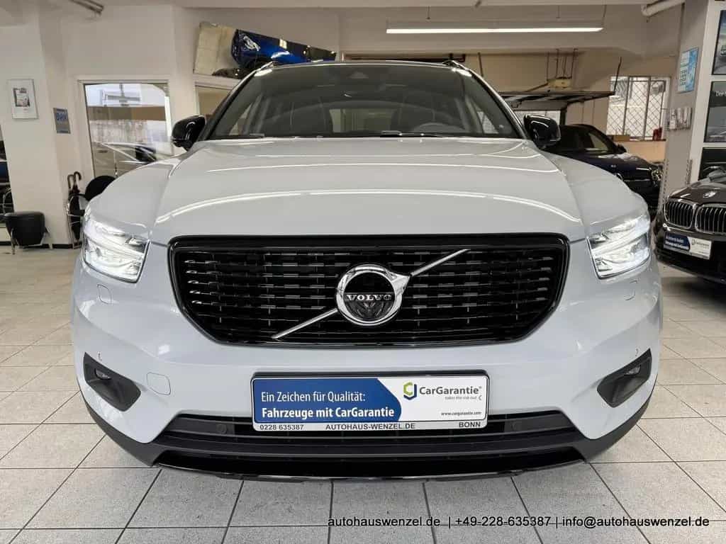 Volvo XC40 B4 B Aut. R-Design PANORAMA AHK ACC 360° 09/2021-photo-33