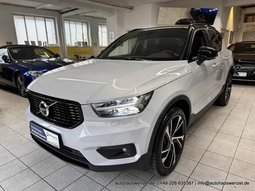 Volvo XC40 B4 B Aut. R-Design PANORAMA AHK ACC 360° 09/2021-photo-34