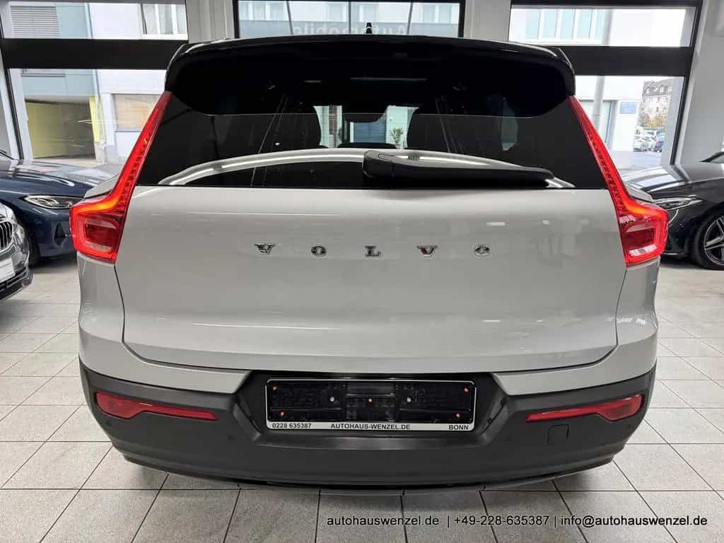 Volvo XC40 B4 B Aut. R-Design PANORAMA AHK ACC 360° 09/2021-photo-35