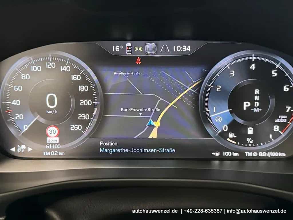 Volvo XC40 B4 B Aut. R-Design PANORAMA AHK ACC 360° 09/2021-photo-36