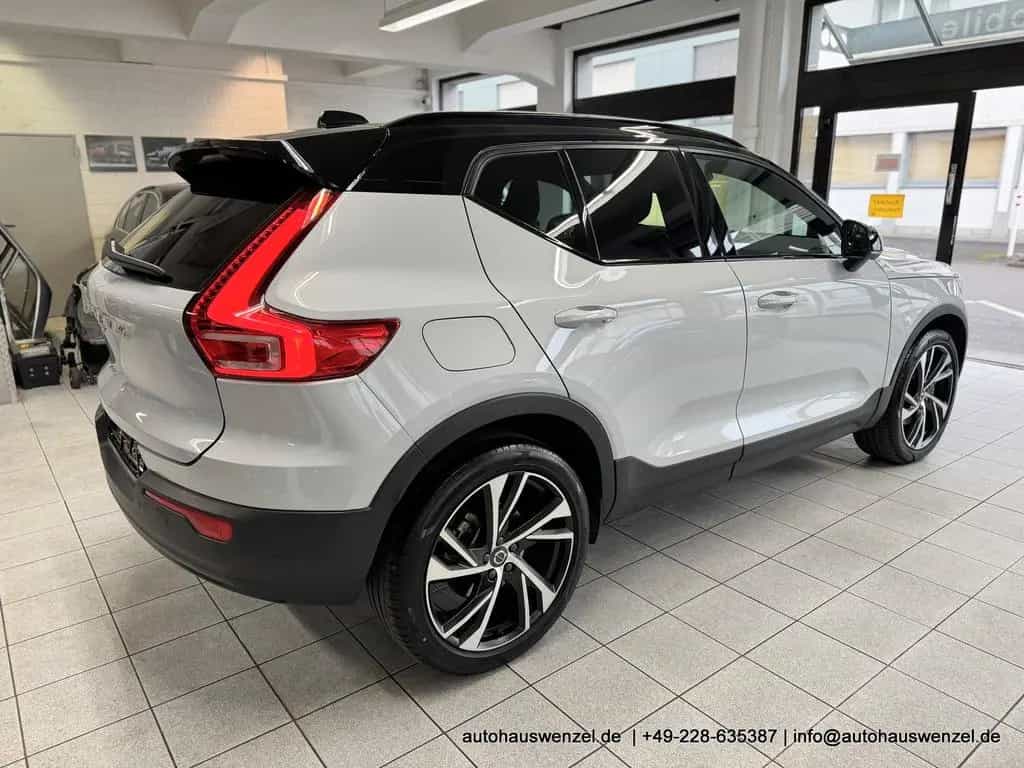 Volvo XC40 B4 B Aut. R-Design PANORAMA AHK ACC 360° 09/2021-photo-7
