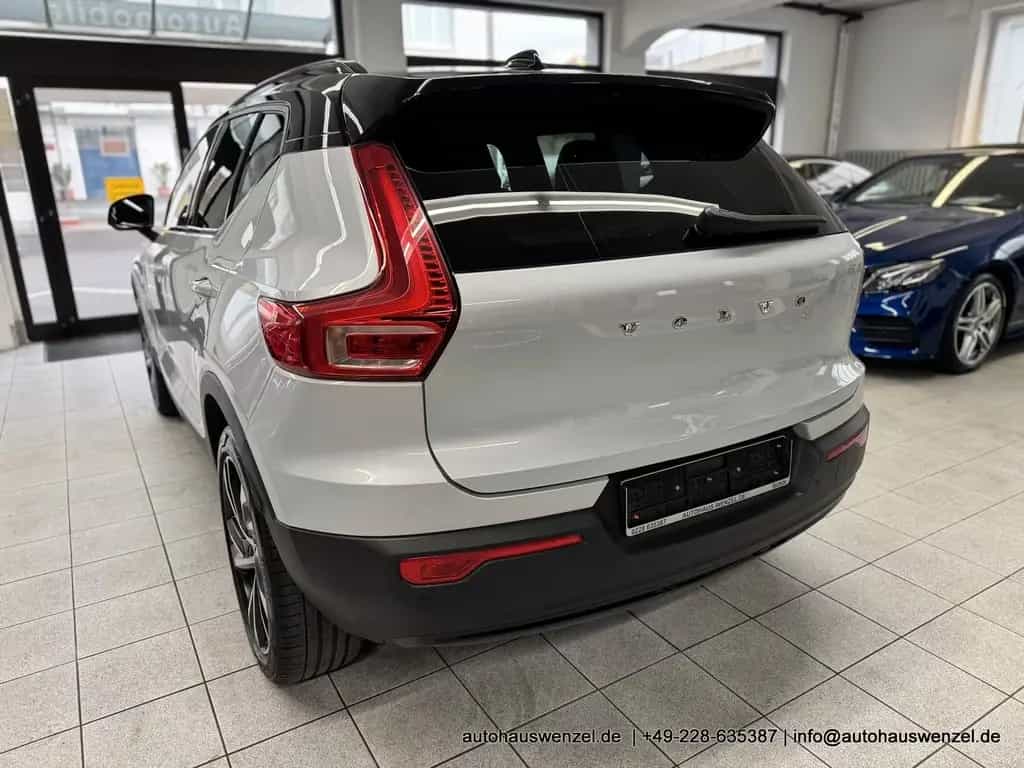 Volvo XC40 B4 B Aut. R-Design PANORAMA AHK ACC 360° 09/2021-photo-8