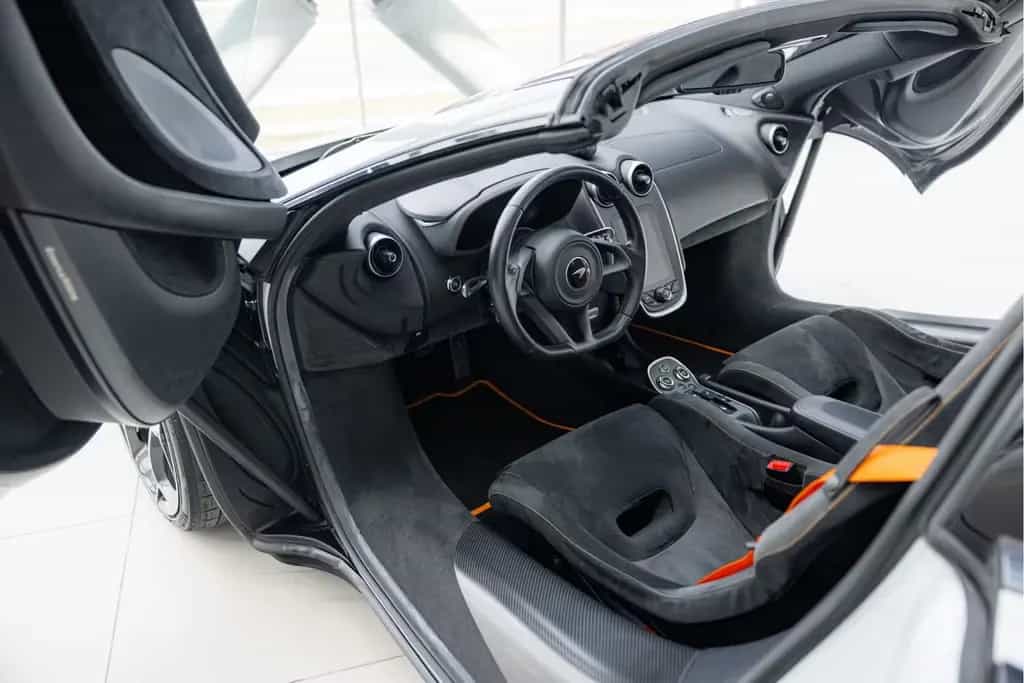 McLaren 600LT Spider 3.8 V8 | MSO Cirrus Grey | Noselift 07/2020-photo-2