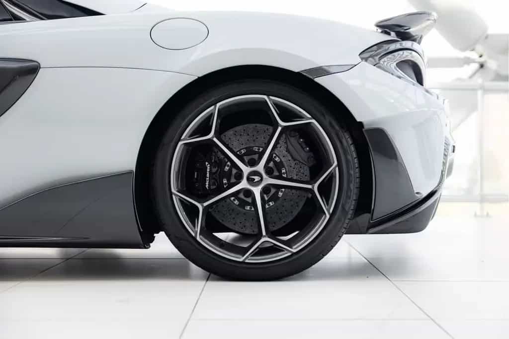 McLaren 600LT Spider 3.8 V8 | MSO Cirrus Grey | Noselift 07/2020-photo-35