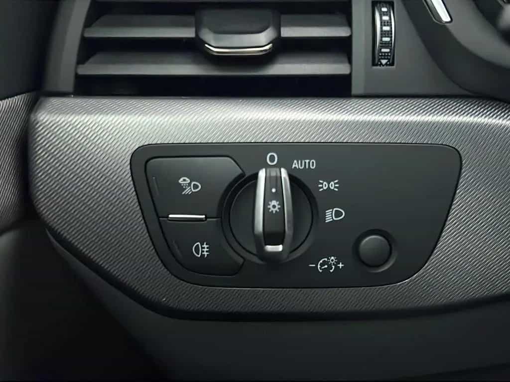 Audi A4 204ps40quattro STHZG*AHK*Leder*LED*3Zonen* 08/2021-photo-25