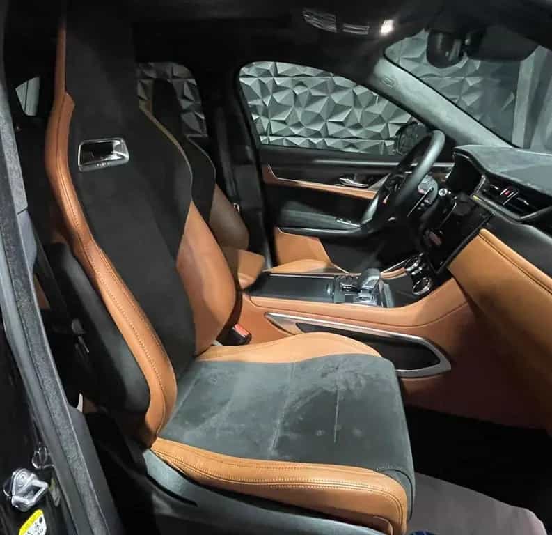 Jaguar F-Pace SVR AWD, 22 Zoll,AHK, 1 Hand, 360 ° 06/2021-photo-21