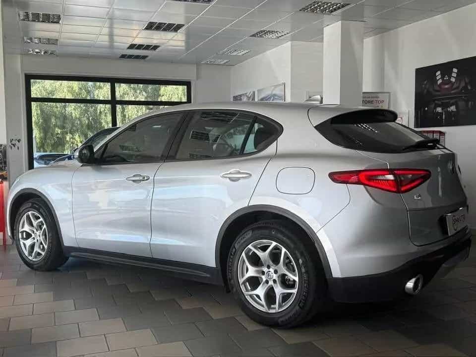 Alfa Romeo Stelvio 2.2 Turbodiesel 190 CV AT8 Q4 03/2021-photo-3