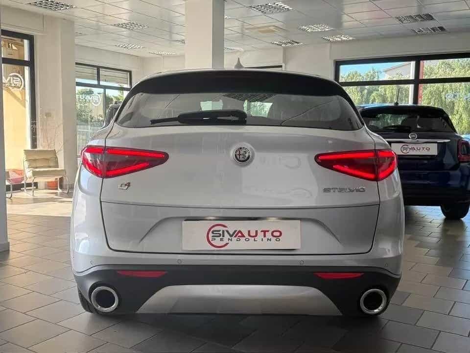 Alfa Romeo Stelvio 2.2 Turbodiesel 190 CV AT8 Q4 03/2021-photo-4