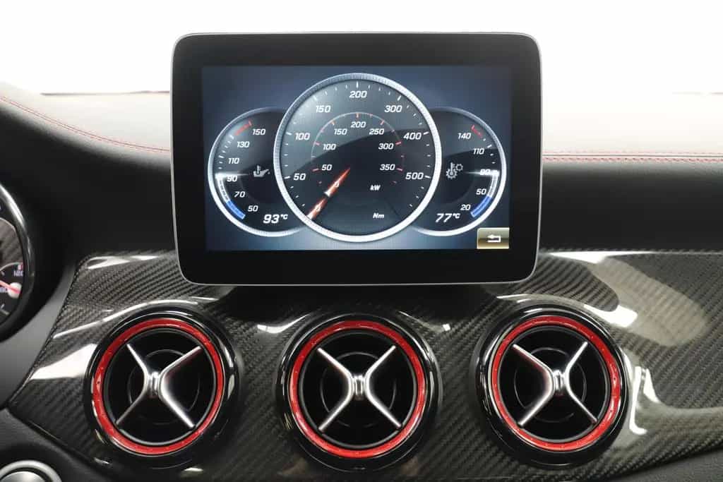 Mercedes-Benz GLA 45 AMG 381PS 7G 4M CARBON PAGA Performance 06/2016-photo-29