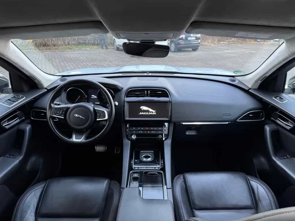Jaguar F-Pace Prestige 30T AWD AUTOMATIK EURO 6 2. HAND 11/2018-photo-13