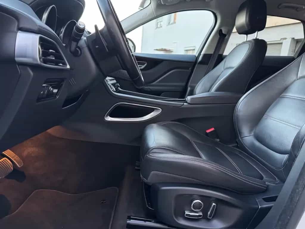 Jaguar F-Pace Prestige 30T AWD AUTOMATIK EURO 6 2. HAND 11/2018-photo-16