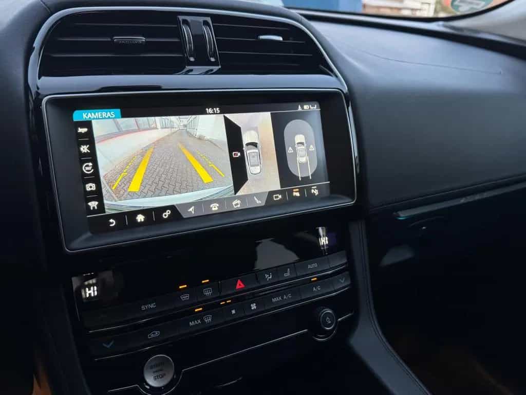 Jaguar F-Pace Prestige 30T AWD AUTOMATIK EURO 6 2. HAND 11/2018-photo-22