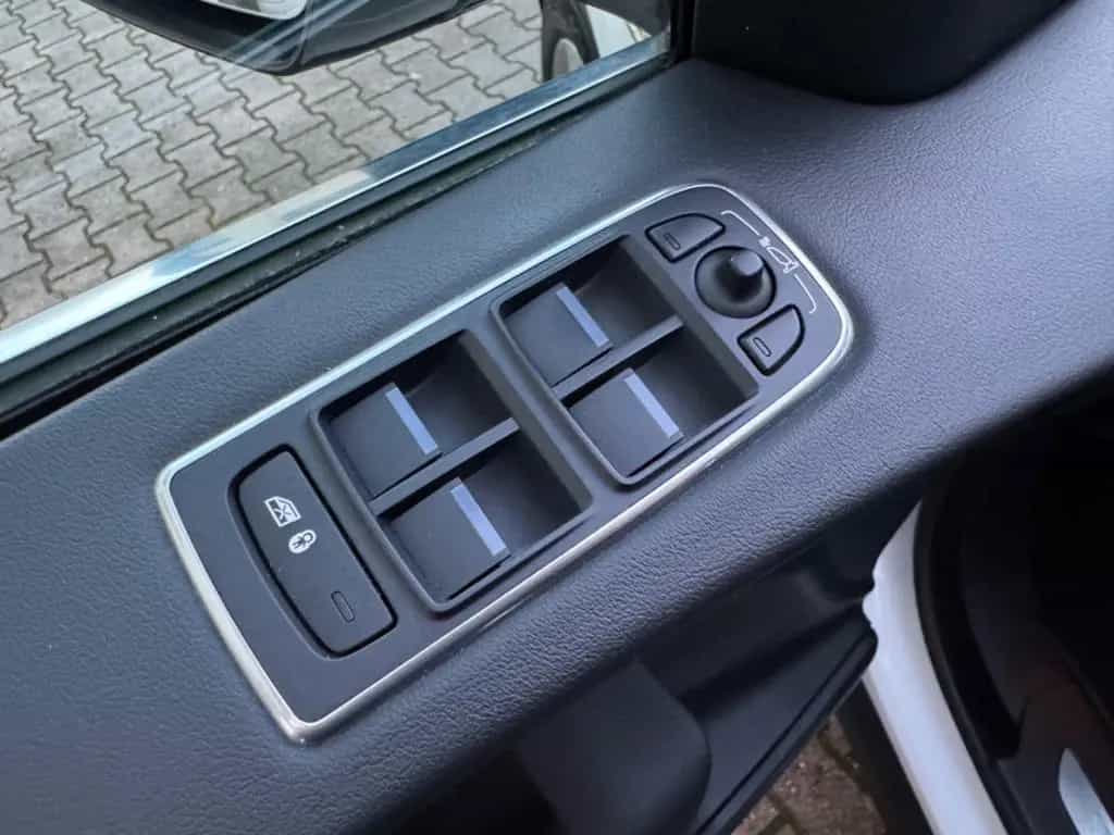 Jaguar F-Pace Prestige 30T AWD AUTOMATIK EURO 6 2. HAND 11/2018-photo-27