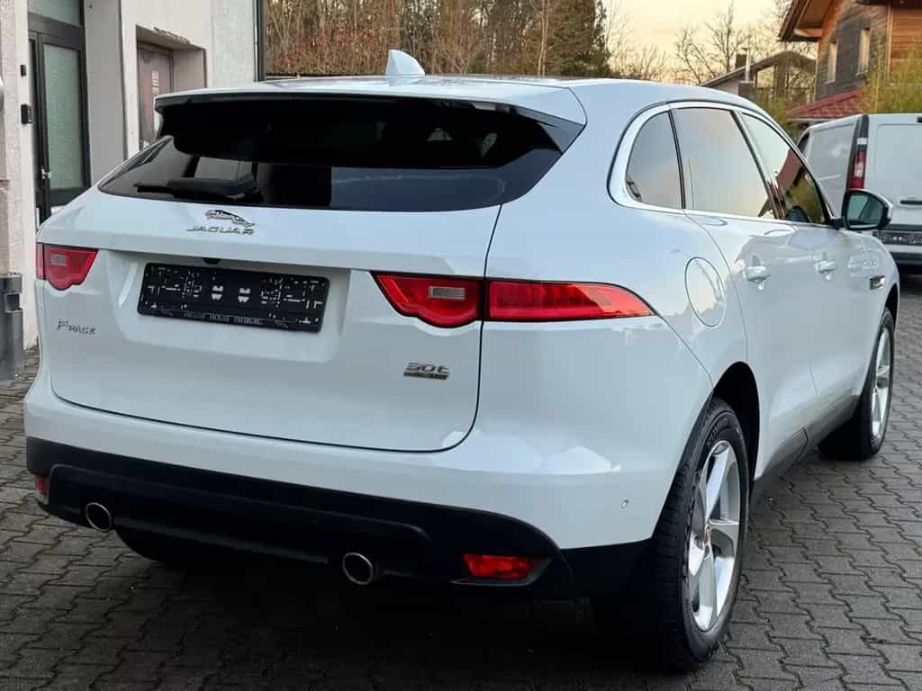 Jaguar F-Pace Prestige 30T AWD AUTOMATIK EURO 6 2. HAND 11/2018-photo-6