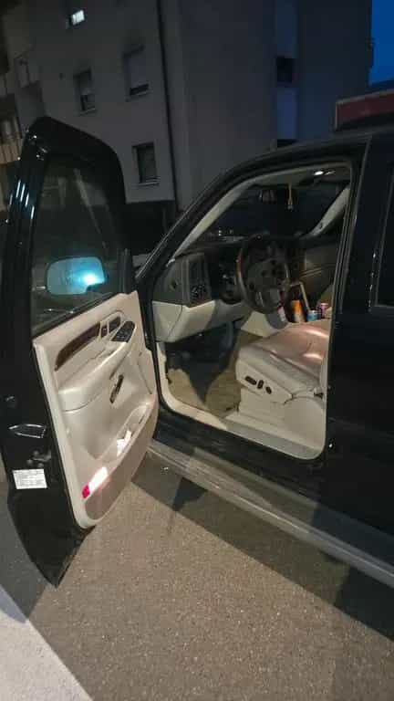 Cadillac Escalade 6.0 V8 JP Import Tausch möglich 11/2004-photo-5